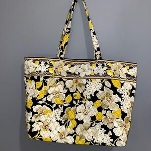 VERA BRADLEY DOGWOOD Grand Iconic Tote
